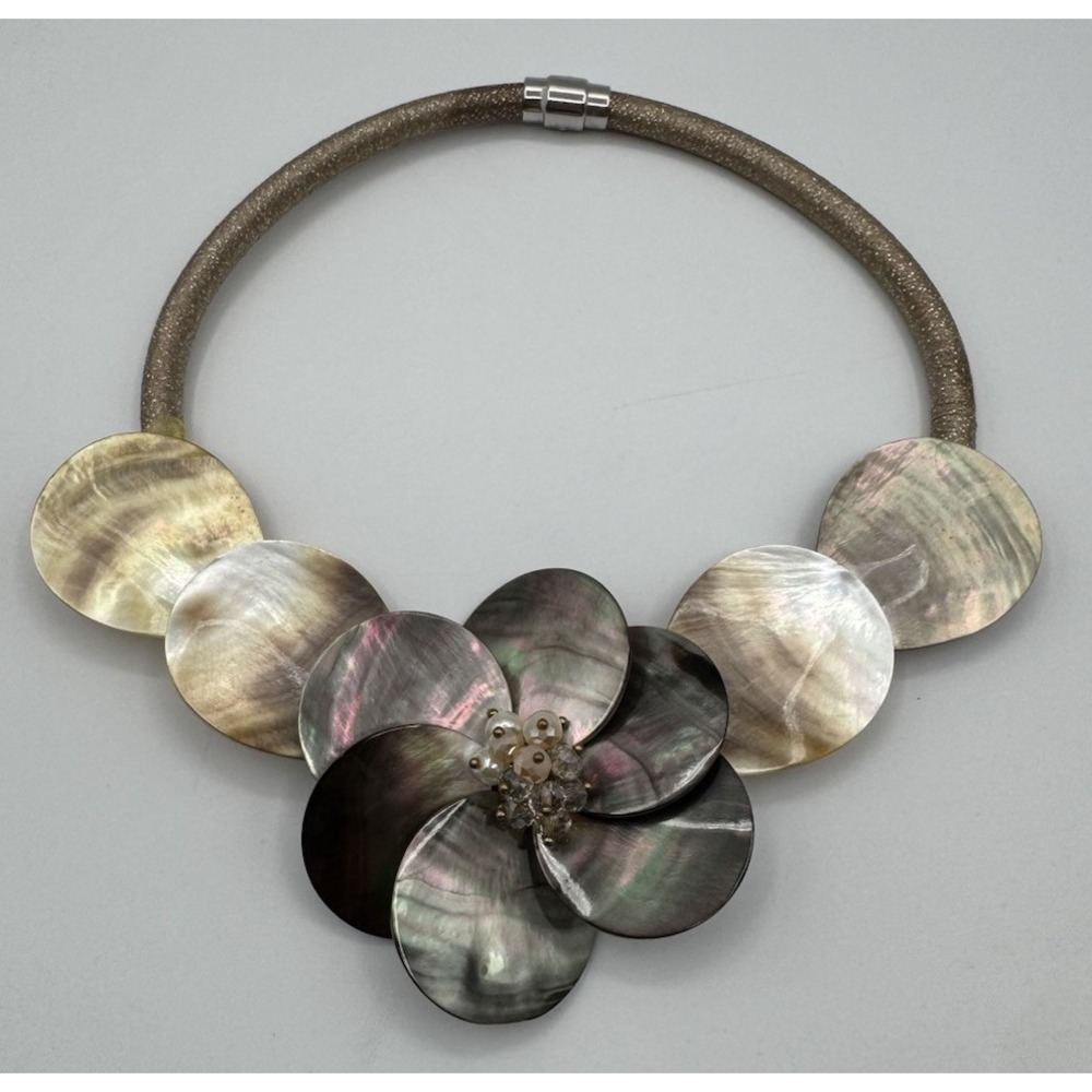 Gardenia Mother-of-Pearl Floral Choker Necklace Beach Whimsical Statement